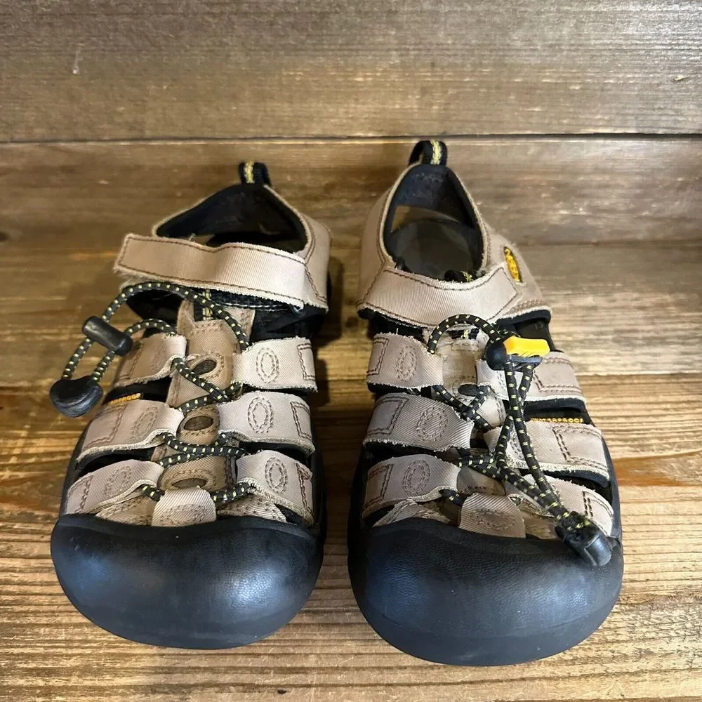 Childrens Big Kids Keen Newport H2 Waterproof Taupe Shoes Sandals Size 3 Y GUC‎